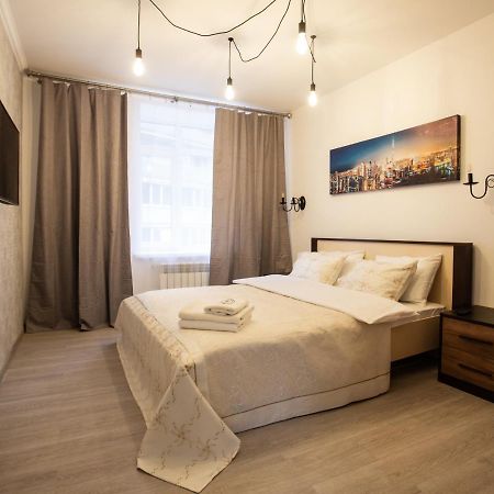Ultra Lux 3 Rooms Apartment Near Arena City Kiev Esterno foto