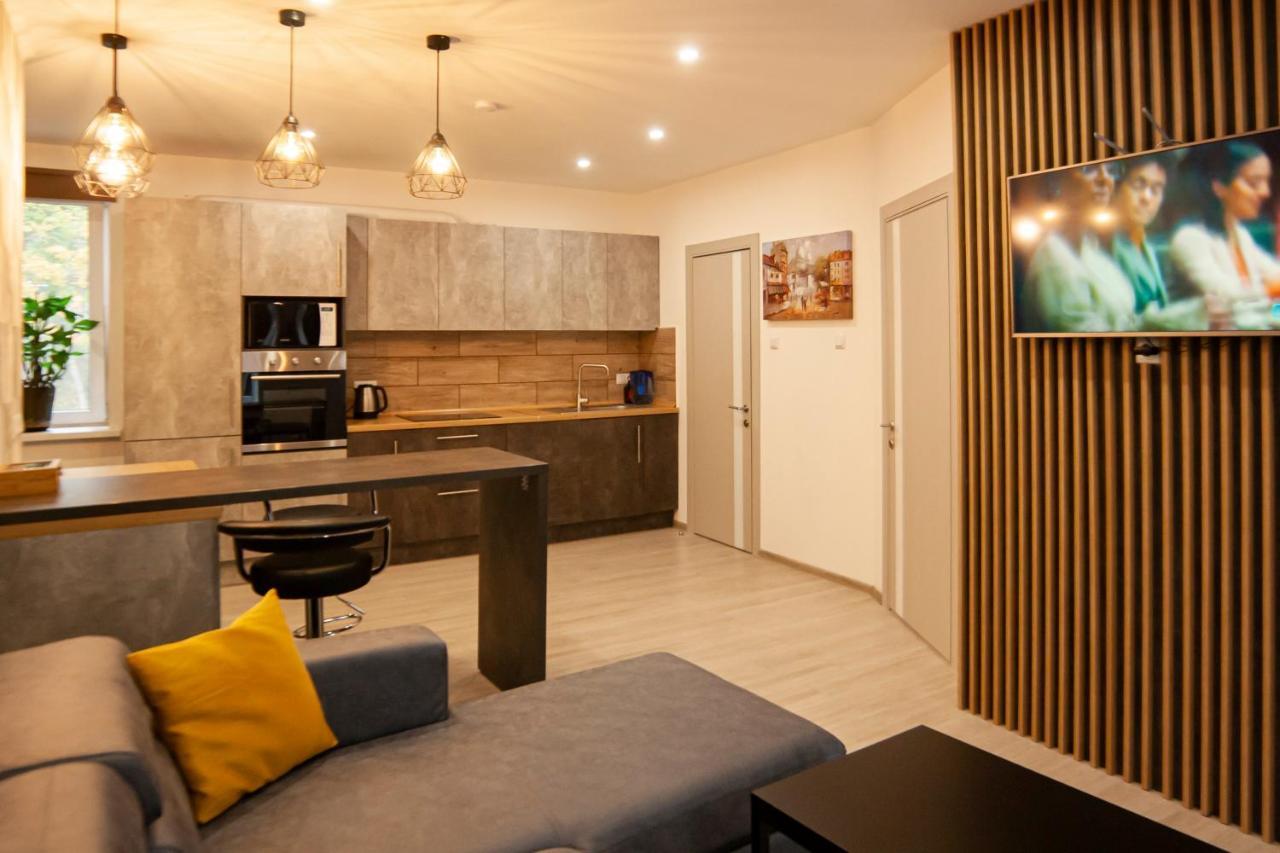 Ultra Lux 3 Rooms Apartment Near Arena City Kiev Esterno foto