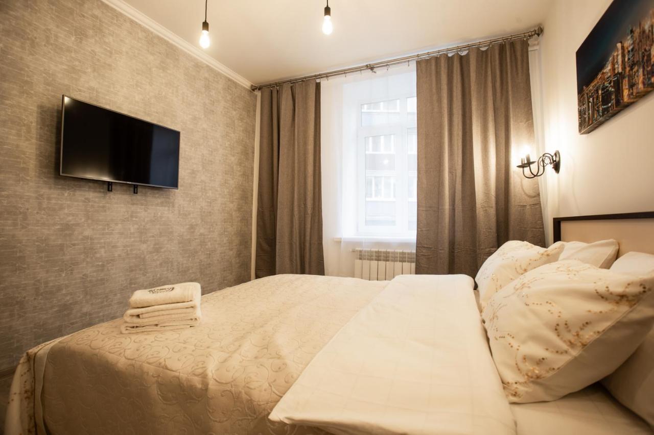 Ultra Lux 3 Rooms Apartment Near Arena City Kiev Esterno foto