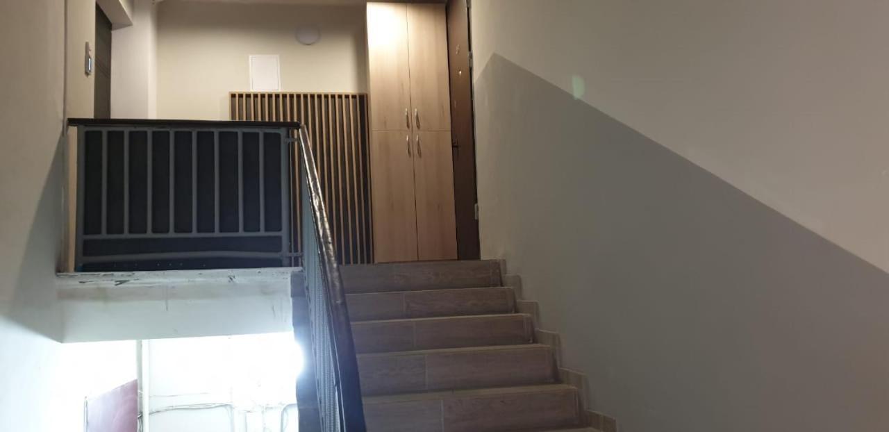 Ultra Lux 3 Rooms Apartment Near Arena City Kiev Esterno foto